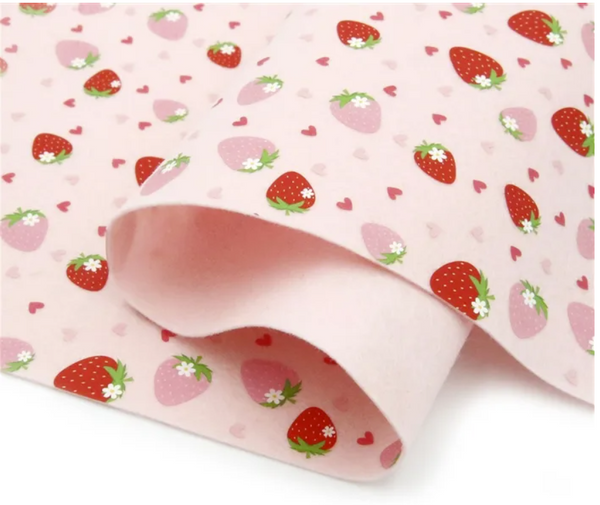 100% Pure Wool Felt - Strawberries & hearts - Printed Felt
