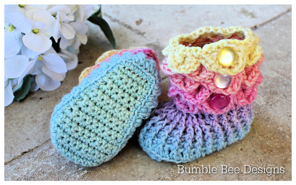 crocodile stitch baby booties that stay on, baby slippers, new baby gift, pastel rainbow booties