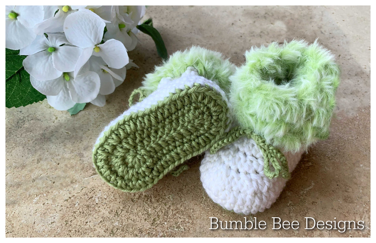 fur crochet baby booties, green fur booties, fur shoes, knitted boots, baby shower, faux fur, softest australian wool, slippers, 0-6 months