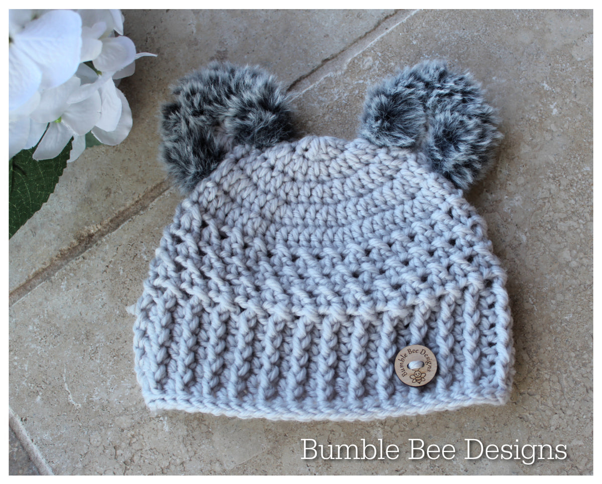 crochet baby booties & hat, silver grey booties, baby booties, fur shoes, moccasins, teddy bear hat, 0-6 months, baby shower, faux fur, unisex