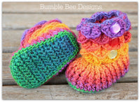 crocodile stitch baby booties that stay on, rainbow booties, baby slippers, new baby gift, 0-6 months